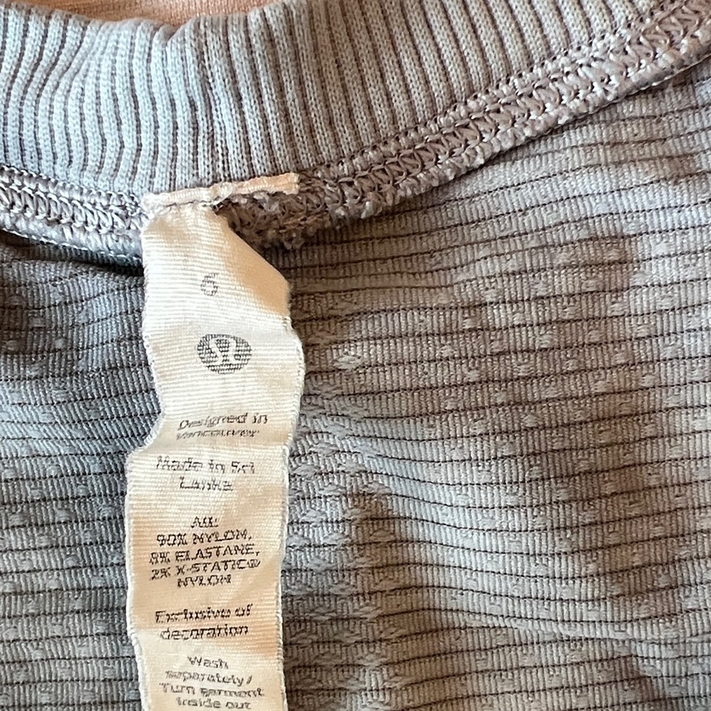 lululemon bundle t shirts, cardigan, jogger - Picture 12 of 12